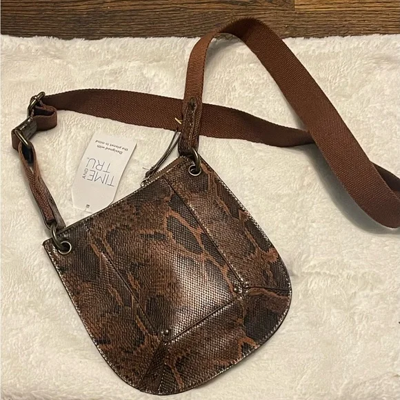 Time and Tru animal print women’s small Brown Crossbody Bag - Picture 11 of 14